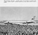Gagarin in Prag 28.4.1961, das Flugzeug
                          auf dem Flughafen