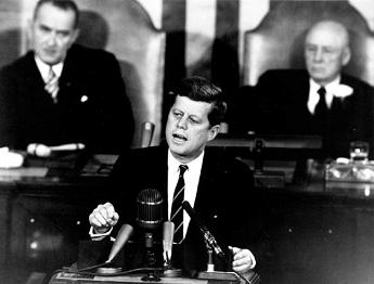 President
                          J.F. Kennedy before Congress on 25th May 1961
                          announcing the "moon landing
                          program"