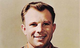 Gagarin with deformed eyebrow. Since
                          that time the left eye looks bigger than the
                          right one.