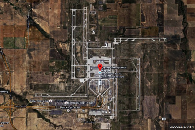 Beim Flughafen von Denver ("USA" sind die Pisten in Form eines Hackenkreuzes angelegt
