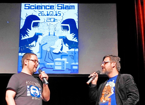 Bochum, Webseite
                              "Bochum Punkt cool" mit
                              Rufm�rder Sebastian Bartoschek (mit Bart)
                              mit Plakat, dass alles
                              "erschossen" wird, was Sebastian
                              Bartoschek nicht passt