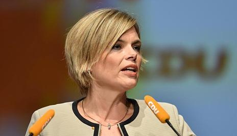 CDU-Frau Julia Kl�ckner (CDU)
                      fordert eine gesetzliche Pflicht zur Integration
                      f�r Fl�chtlinge.