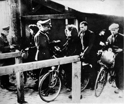 Zonengrenze, Kontrolle 1940 bis
                Ende 1942