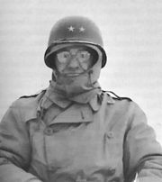 Middleton, Portrait mit Helm