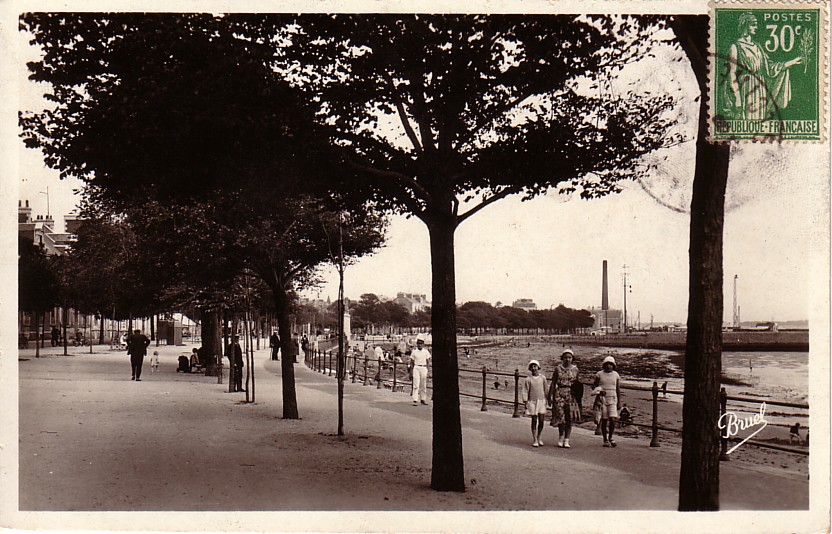 Saint Nazaire,
                Promenade 1940