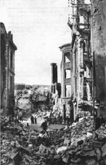 Saint Nazaire, die Rue Boileau liegt in
                          Tr�mmern, 1944 ca.