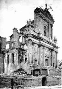 Arras, Kathedrale in Ruinen
                      1919