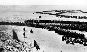 D�nkirchen britische
                      Soldatenkolonnen warten auf Evakuierung Mai / Juni
                      1940