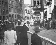 M��nster, Radioansprache mit der Verk�½ndigung des
                Paris-Einmarsches, 14.6.1940, 13 Uhr