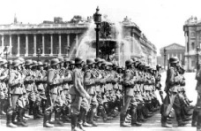 Paris,
                Wehrmachts-D�fil� 9.7.1941