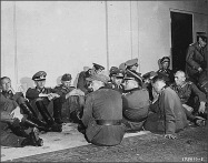 Paris, gefangene hohe NS-Offiziere
                          26.8.1944