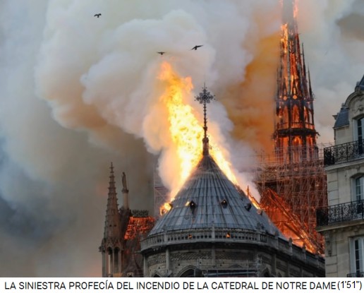 15.4.2019, das Dach der Kathedrale
                    Notre Dame brennt