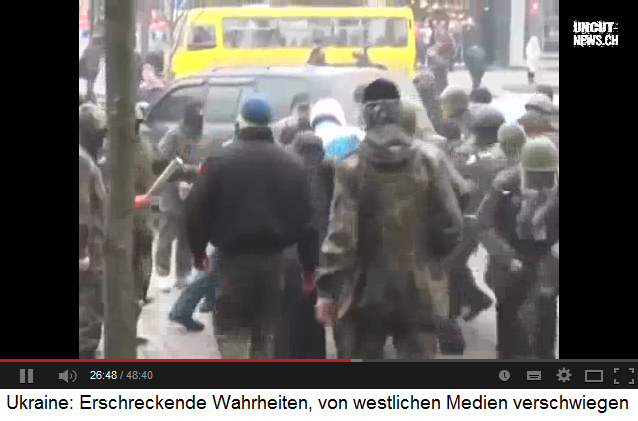 Menschenjagd des
                      Schwarzen Block gegen Russlandaktivisten in
                      Nazi-Kiew, 5.4.2014 ca.
