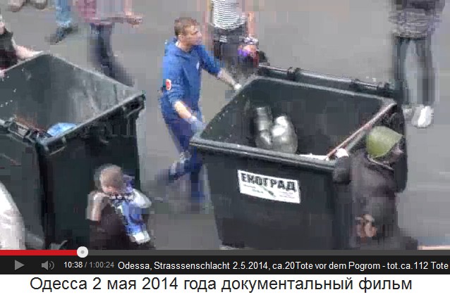 Barrikadenbau der Ukraine-Nazis mit
                        M�llcontainern