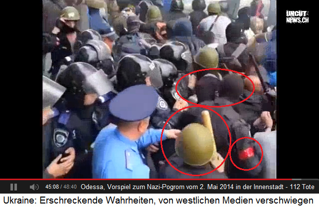 Pogrom in Odessa vom 2.5.2014, Rechter
                        Sektor mit Schl�gertypen mit Baseballschl�ger