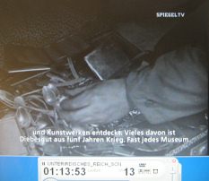 Salzbergwerk Kaiseroda 05: Film,
                            Silberbesteck im Koffer