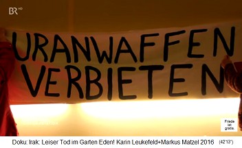�rzte gegen Atomkrieg, Transparent "Uranwaffen verbieten"