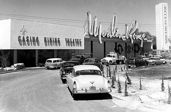 Las Vegas in den 1950er Jahren mit
                Casino und Hotel, der "Lebensstil" der
                Weissen