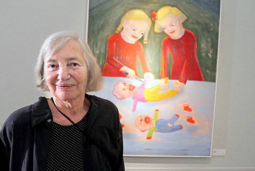Die
                      satanistische Malerin Lena Cronqvist: Porträt vor
                      einem Bild: 2 Frauen schlachten Kinder mit Füsse
                      ab und Unterarme ab